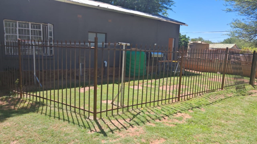 To Let 2 Bedroom Property for Rent in Olifantshoek Northern Cape